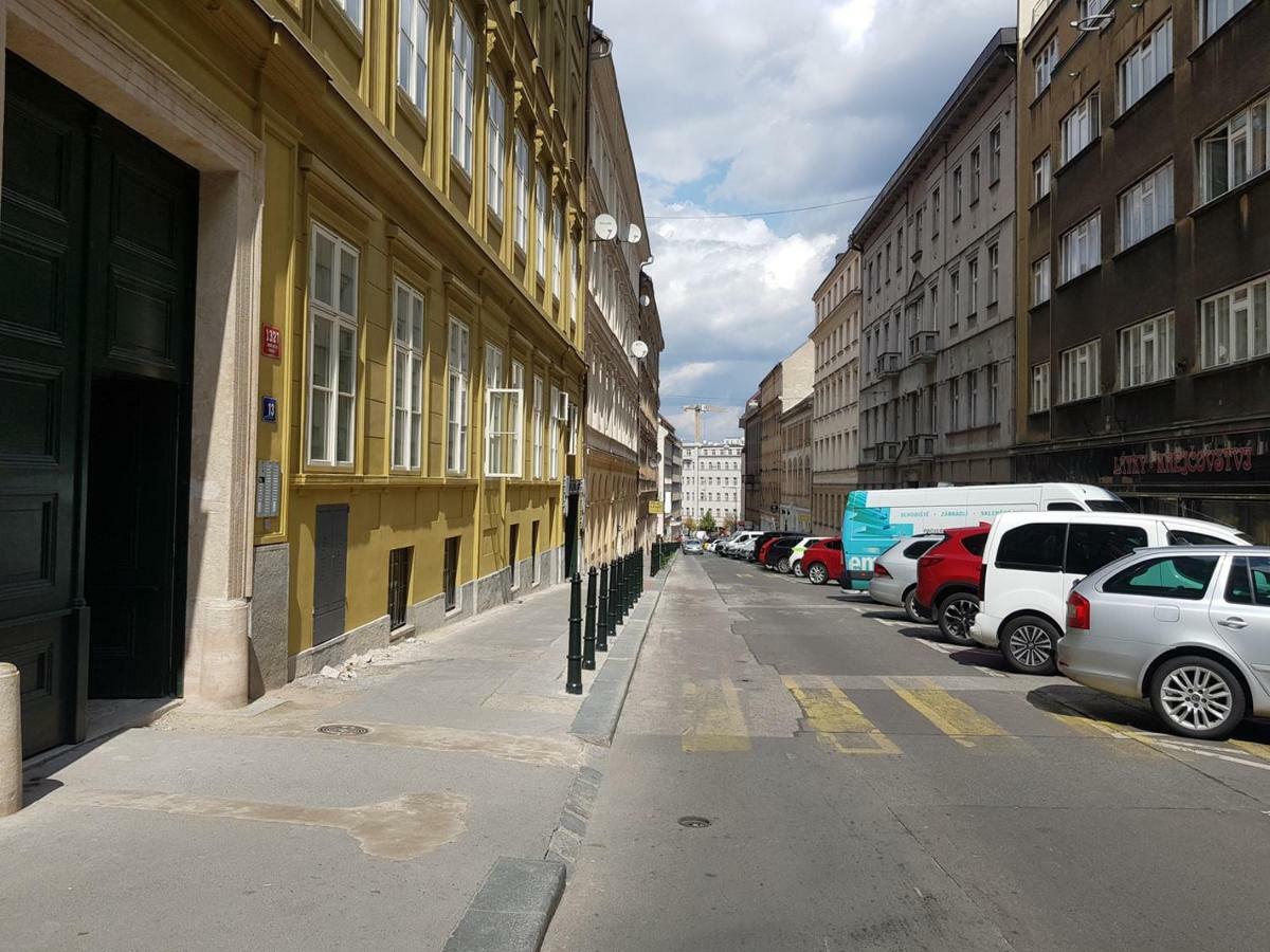 New Residence Apartments Near Wenceslas Square Прага Екстериор снимка